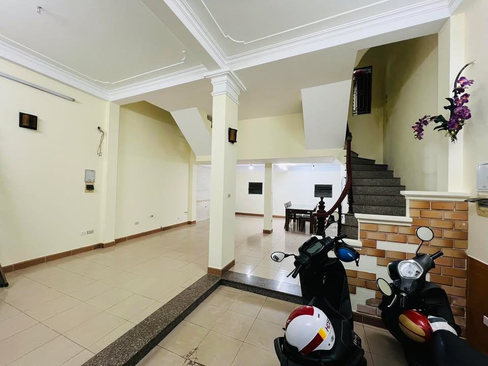 Nhà mặt phố Vũ Hữu, Thanh Xuân 70m² giá 16.5 triệu - Chính chủ cho thuê dài hạn!