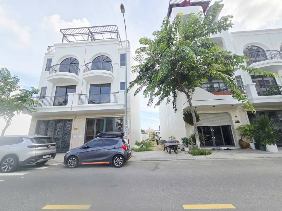 Đất nền KĐT VCN Phước Long 2, Nha Trang 109m² giá 9.7 tỷ - Đường rộng 16m thông thoáng!