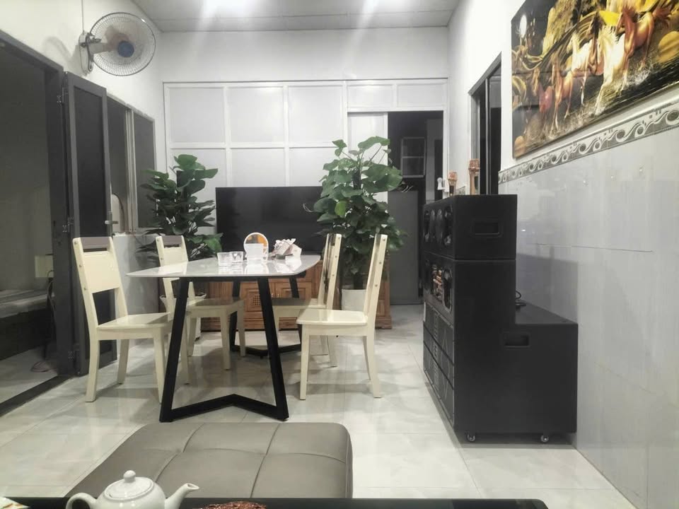 Nhà riêng tại Vĩnh Ngọc, Nha Trang 104m² giá 950 triệu - Phù hợp cho gia đình trẻ