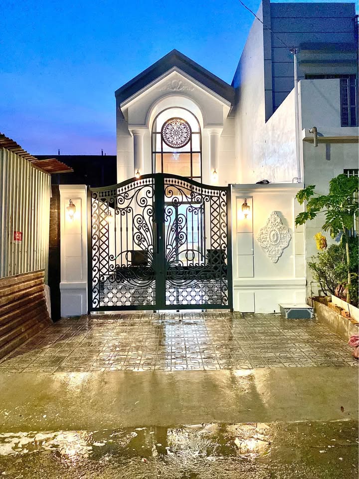 Nhà Tân Cổ Điển Đường Ngô Sĩ Liên, An Hoà, Rạch Giá 138.5m² - Sẵn sàng vào ở ngay!