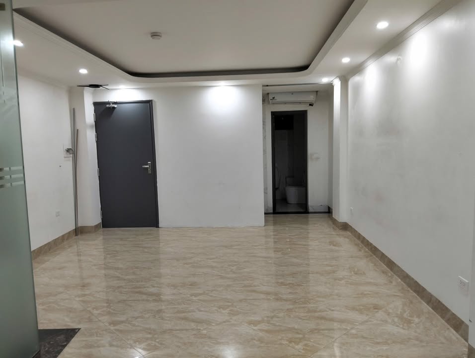 Cho thuê nguyên căn mặt phố Hồ Hạ Đình 58m² giá 48 triệu - Thang máy hiện đại