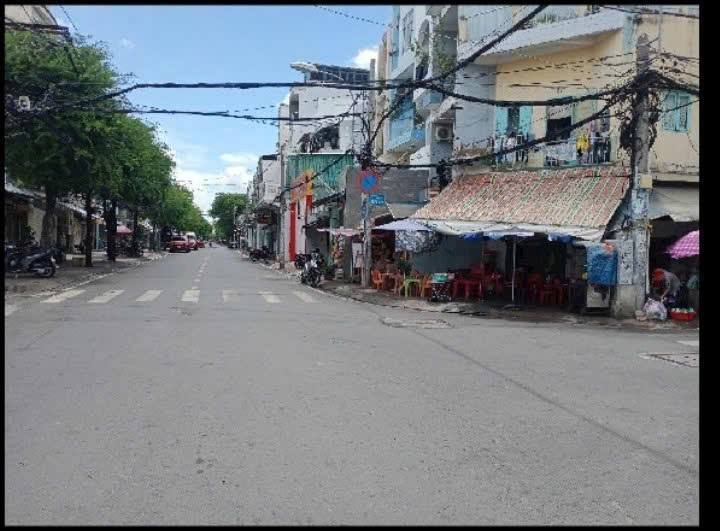 Nhà bán mặt tiền đường Tùng Thiện Vương, Q8 giá 5.4 tỷ - Chính chủ thương lượng!