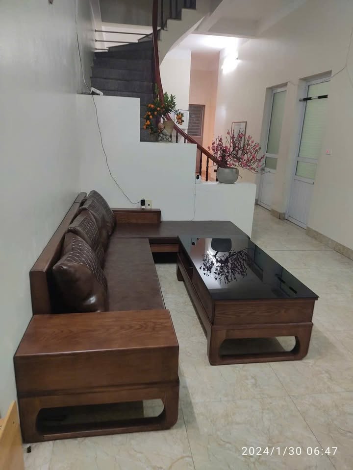 Nhà cho thuê tại Dân Chủ, Hòa Bình 90m² giá 3 triệu - Sân rộng, thoải mái để xe!