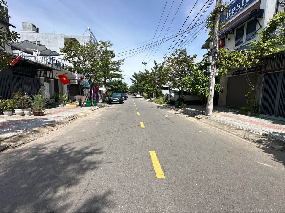Đất nền Hòa Quý Đà Nẵng 100m² giá 5.3 tỷ - Hướng Đông Nam, sổ đỏ chính chủ!
