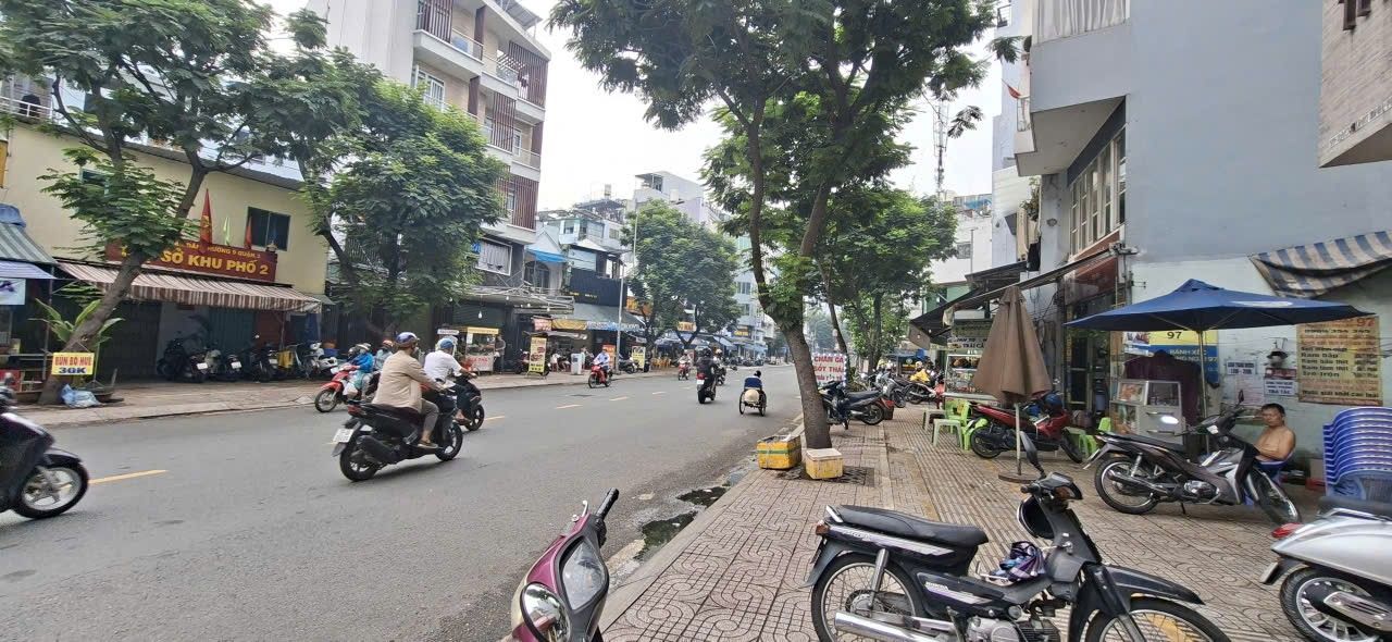 Mặt phố Hoàng Sa - Trương Định, quận 3, 45m² giá 11 tỷ - Đầu tư sinh lời ngay!