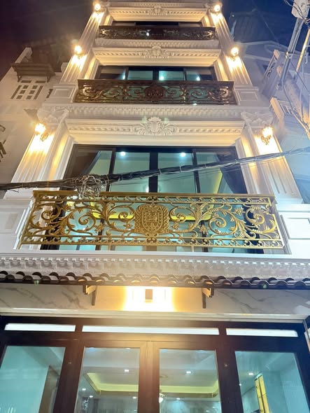 Nhà phố 5 tầng Trần Quang Diệu Q3 giá 13.4 tỷ - Sẵn sàng vào ở ngay!