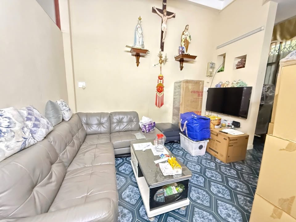 Nhà phố Lạc Long Quân, Q11 - Diện tích 80m², giá chỉ 8.1 tỷ - Cơ hội đầu tư hiếm có!