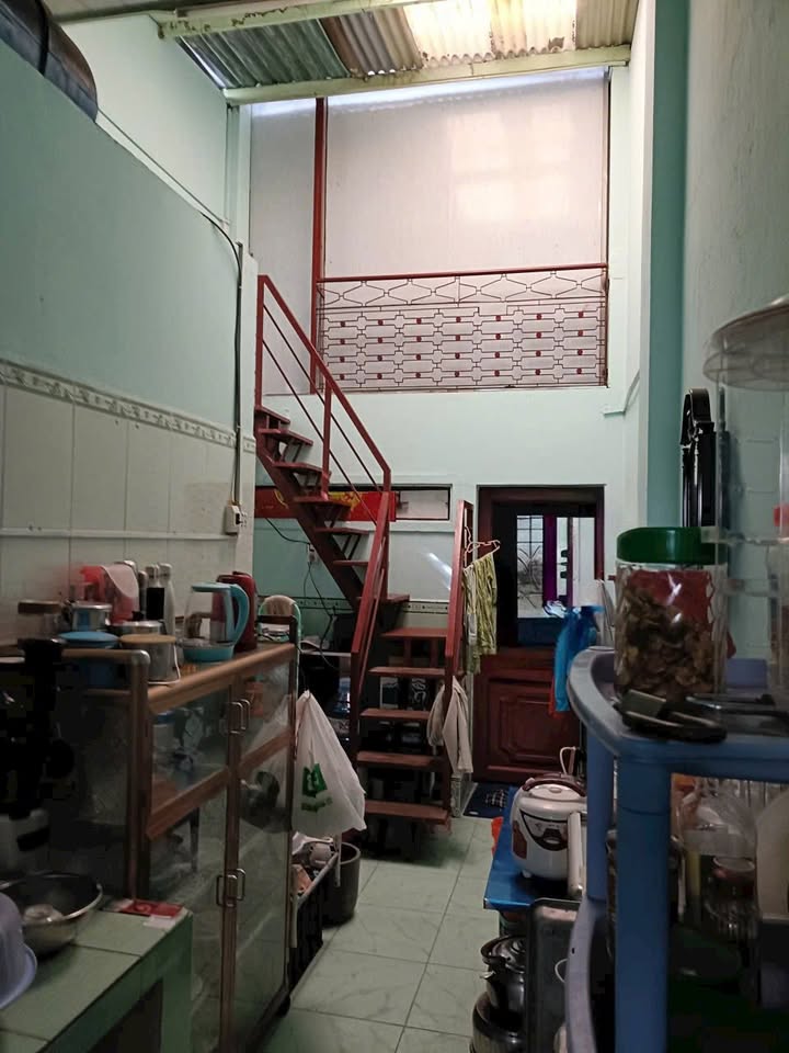 Nhà hẻm 462/5C Lũy Bán Bích, Tân Phú 65m² giá 4.5 tỷ - An ninh, thoáng mát!