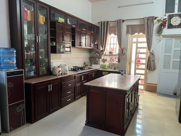 Nhà phố 3 tầng đường Phạm Hùng, Rạch Giá 165m² - Giá chỉ 4.3 tỷ!