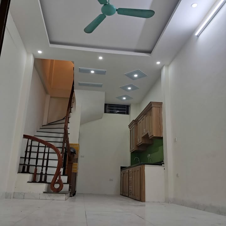 Nhà nguyên căn 4 tầng tại ngõ 87 Yên Xá, Thanh Trì - Full nội thất, vào ở ngay!