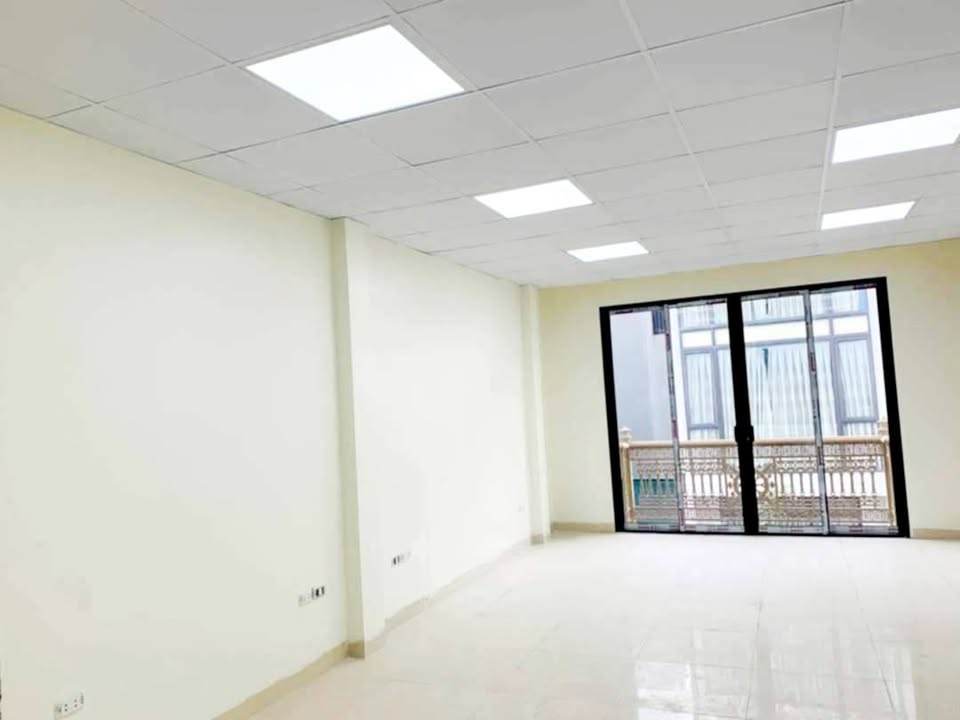 Cho thuê sàn văn phòng 30m² tại Vạn Phúc - Giá chỉ 5 triệu/tháng!
