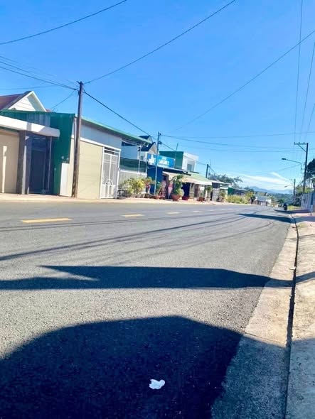 Nhà mặt tiền Trần Nguyên Hãn, Bảo Lộc 220.4m² giá 3.5 tỷ - Chính chủ bán gấp!