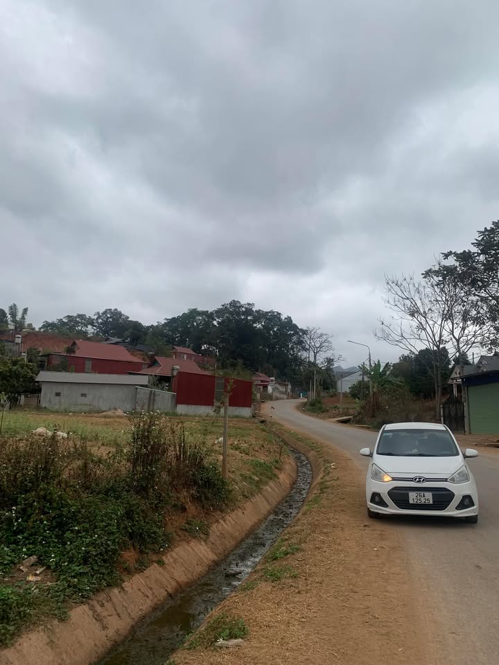 Đất mặt đường Quốc lộ 43, Mường Sang, 330m² giá chỉ 4.2 tỷ - Cơ hội đầu tư tuyệt vời!