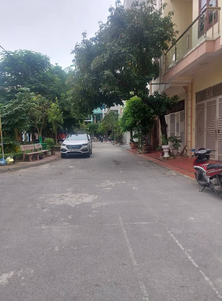 Đất nền mặt đường Hồ Xuân Hương, Nam Định 81m² giá 3.85 tỷ - Gần công viên thoáng mát!