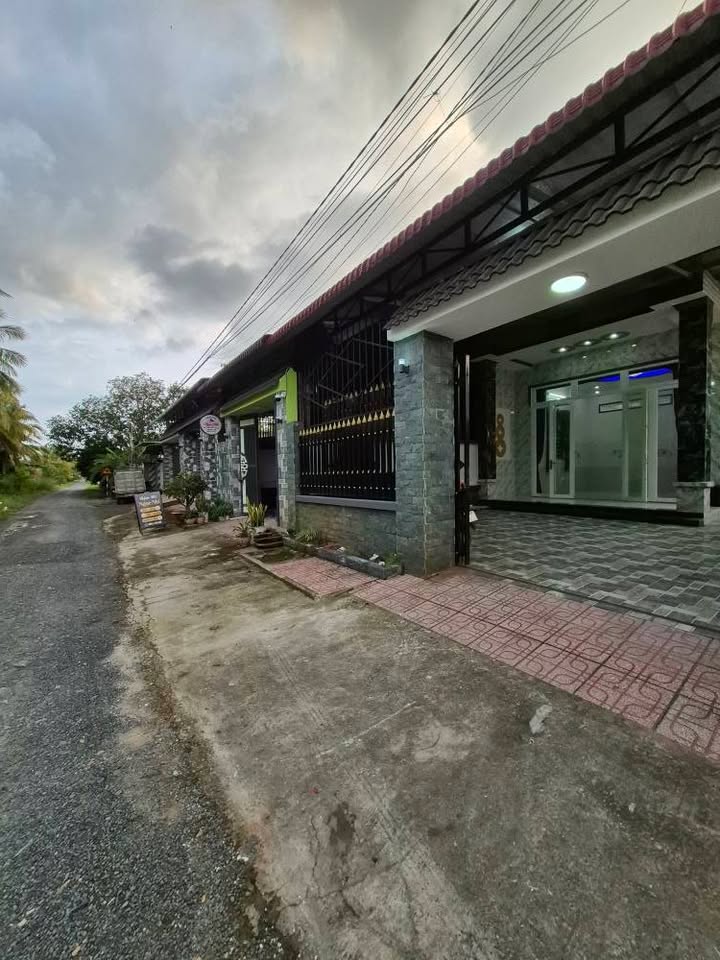 Nhà chữ L siêu rộng Khu phố Ninh Phú, Tây Ninh 235m² giá 1.75 tỷ - Sẵn sàng vào ở ngay!