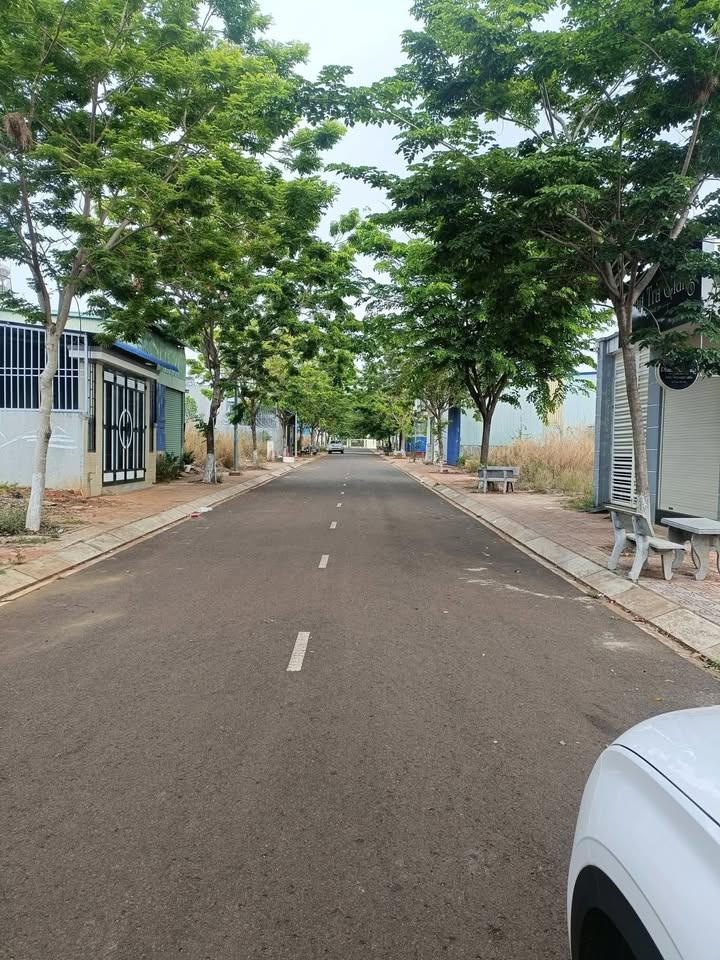 Nhà đường Bế Văn Đàn, Đồng Phú 120m² giá 1,8 tỷ - Sổ hồng chính chủ!