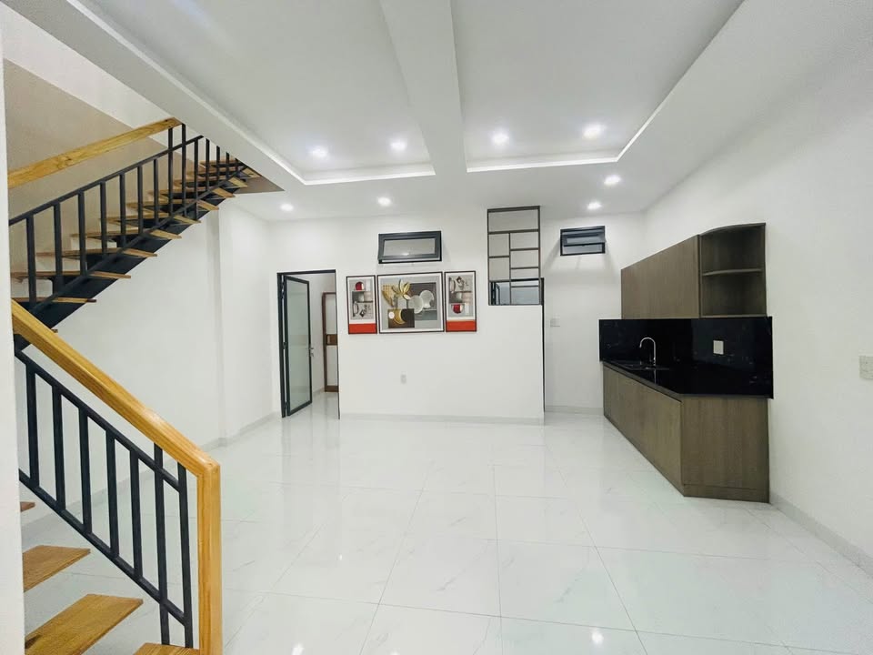 Nhà phố Phước Hải Nha Trang 44m² giá 2.95 tỷ - Bán gấp, gần Coopmart!