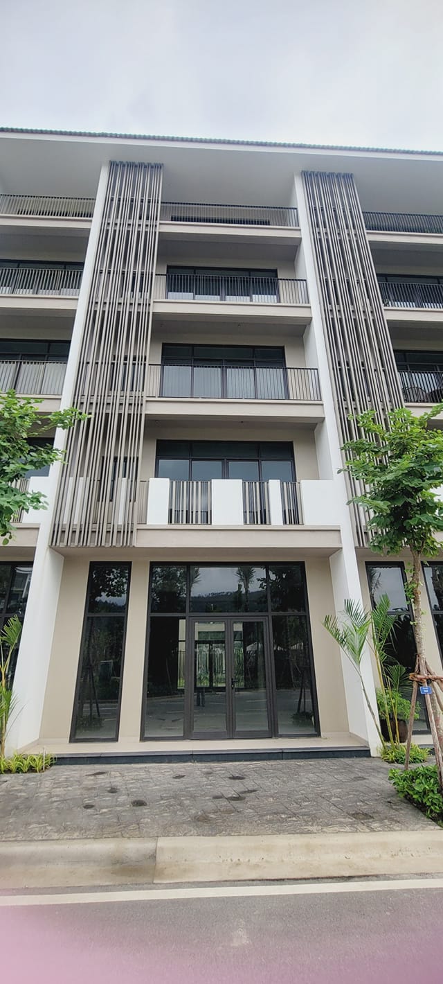 Biệt thự mặt biển Horizon Bay, Hạ Long 342m² giá 14 tỷ - Thiết kế hiện đại và view biển tuyệt đẹp!