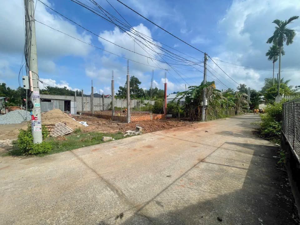 Đất nền mặt tiền đường Bến Tràm, Phú Quốc 168m² giá 1 tỷ - Cơ hội đầu tư tuyệt vời!