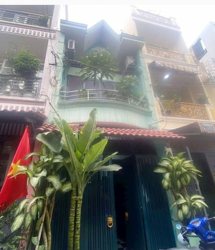 Nhà riêng Quận 11 - 56m² giá 6.9 tỷ - Vị trí đẹp gần chợ Bình Thới!