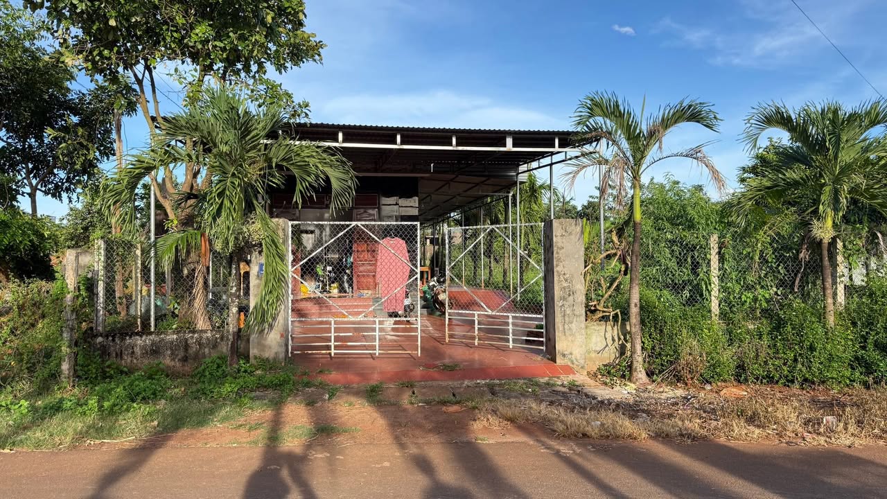 Nhà kiên cố thôn Hoà Hiệp, Nhơn Hoà, 1058m² giá 2.6 tỷ - Khu vực đông dân cư!