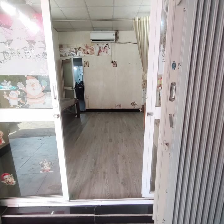 Cho thuê mặt bằng đường Tân Quy, quận 7 - Diện tích 30m², giá 6.5 triệu/tháng - Kinh doanh thuận lợi!