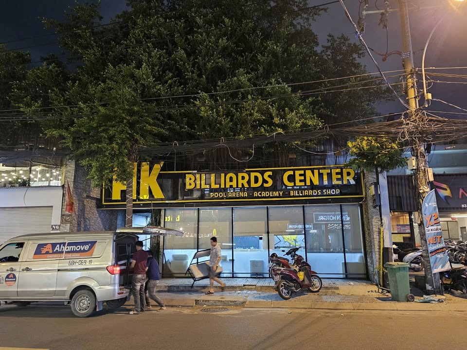 Nhà cho thuê mặt tiền đường Trường Sơn, Quận 10, 360m² - Giá tốt cho kinh doanh!