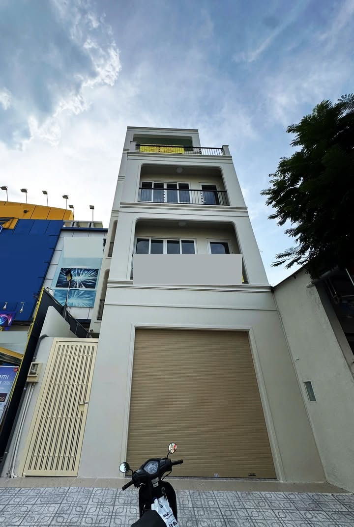 Mặt tiền Nguyễn Oanh 132m² giá 100 triệu - Thang máy, thuận tiện kinh doanh!