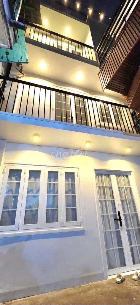 Nhà góc hẻm KC32 Tân Thuận Tây Q7 diện tích 16m² giá 3.2 tỷ - Vị trí đắc địa gần trung tâm
