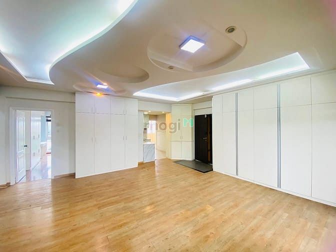Căn hộ Mỹ Phát quận 7 137m² giá 13 tỷ - Thiết kế hiện đại, tiện ích đầy đủ!