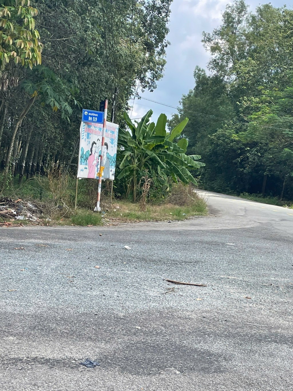 Chính chủ bán gấp lô góc 600m² mặt tiền chợ và 16 phòng trọ sát KCN Nhật - Hàn