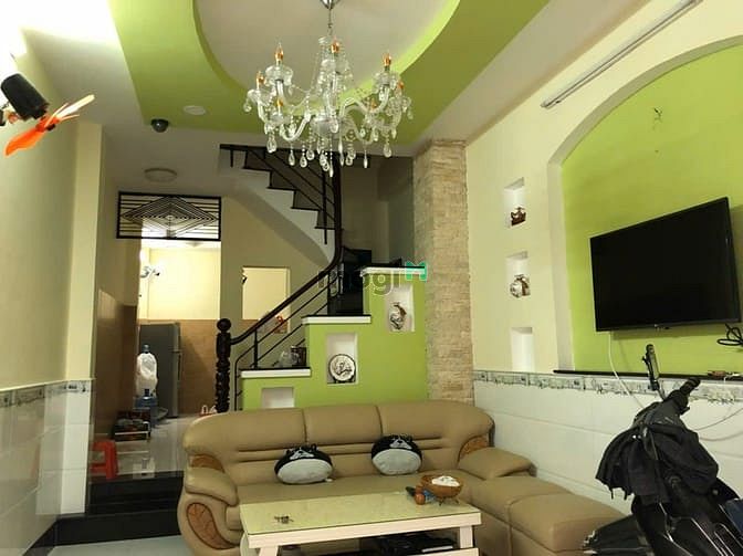 Bán nhà 4 tầng Huỳnh Văn Bánh, Phú Nhuận 40m² chỉ 6.5 tỷ - Vị trí đắc địa, sẵn sàng ở ngay!