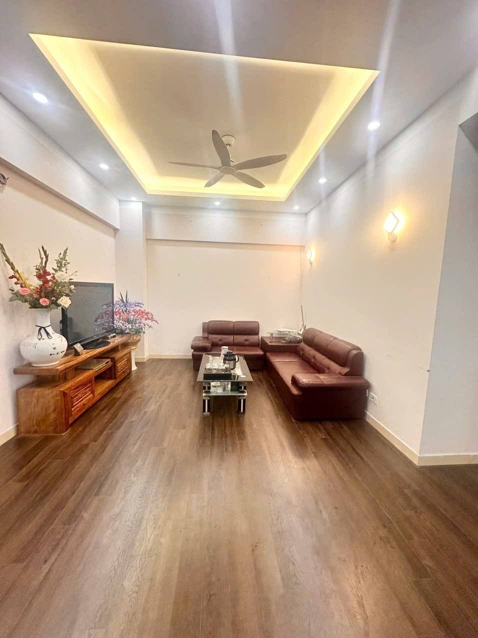 Chung cư N03-T8 Ngoại Giao Đoàn 75m² giá 8.25 tỷ - Lô góc view đẹp