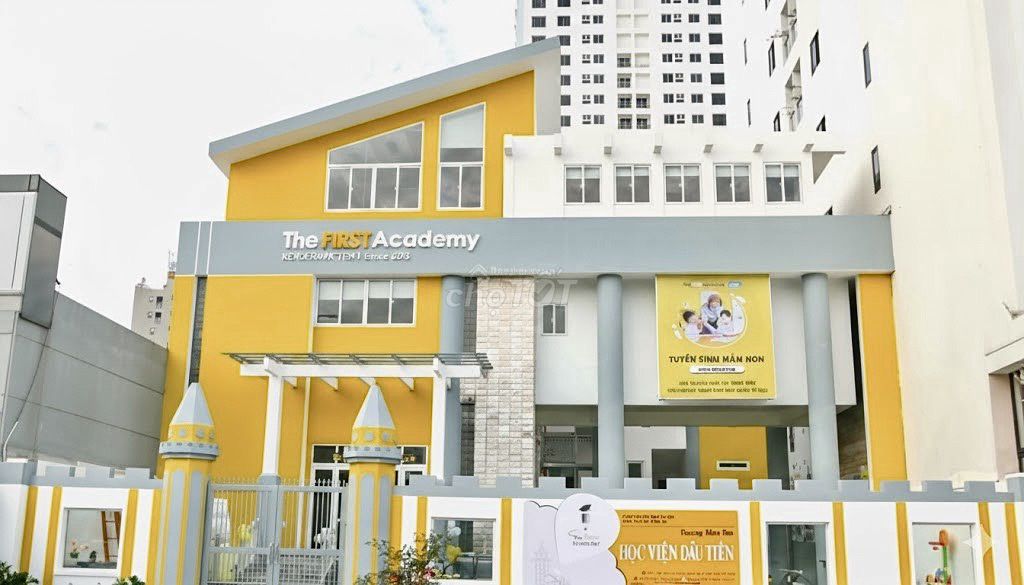 Cho thuê tòa nhà mặt tiền Cách Mạng Tháng Tám, Q3 – Diện tích 450m², giá 90 triệu/tháng