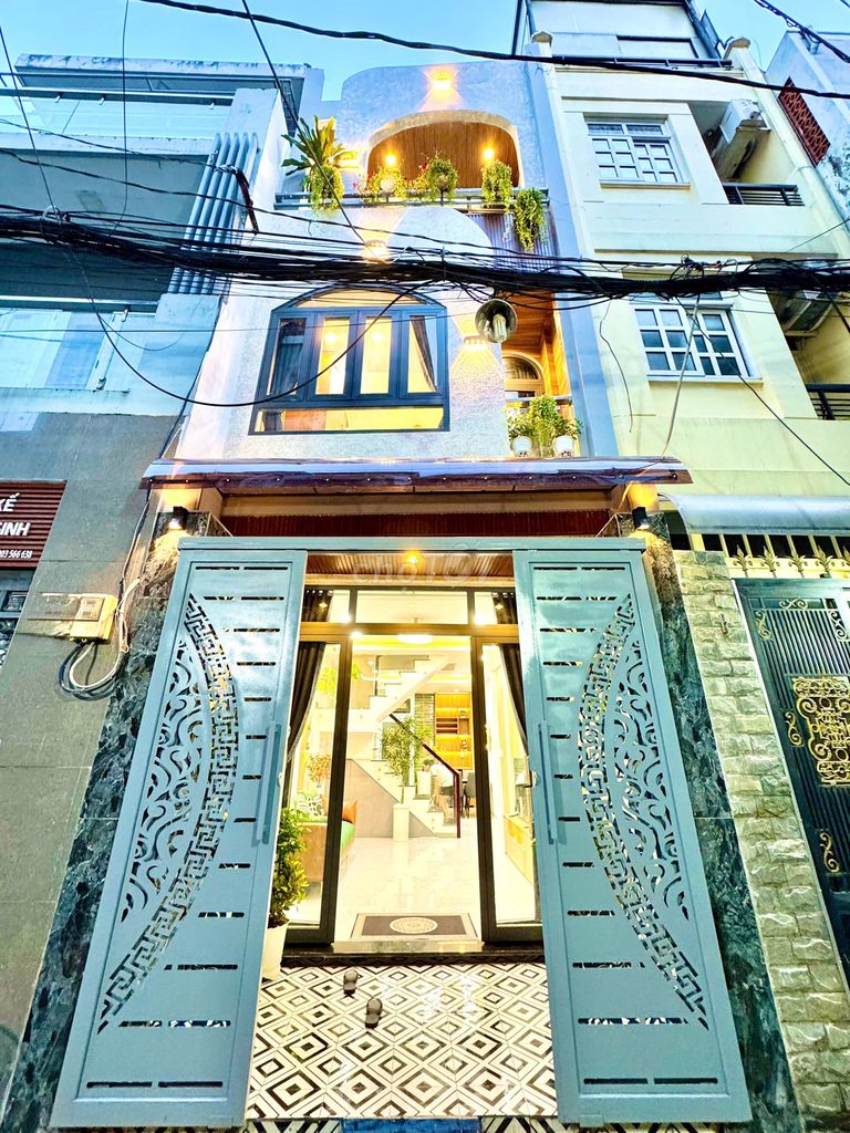 Nhà đẹp đường Hoàng Văn Thụ, Phú Nhuận 38m² giá 8.95 tỷ - Nở hậu tài lộc!