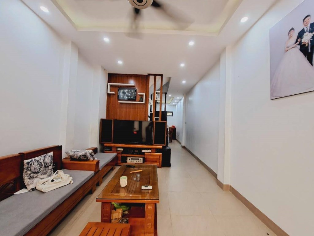 Bán nhà phố Đại Từ, Hoàng Mai 46m² giá 9,5 tỷ - Lô góc, gần hồ, ô tô