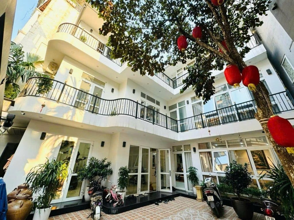 Biệt thự Siêu VIP Tây Hồ 180m² giá 50 tỷ - Đầu tư sinh lời vượt trội!