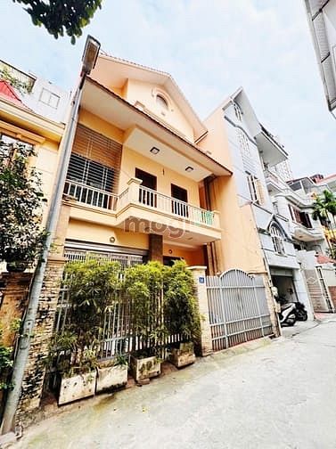 Biệt thự Cầu Giấy 135m² giá 43.7 tỷ - Ô tô tránh, thiết kế đẳng cấp