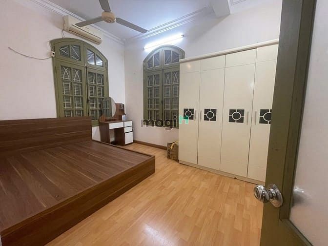 Nhà Phố Xuân Thủy Cầu Giấy 218m² giá 38.3 tỷ - Kiến trúc Pháp sang trọng