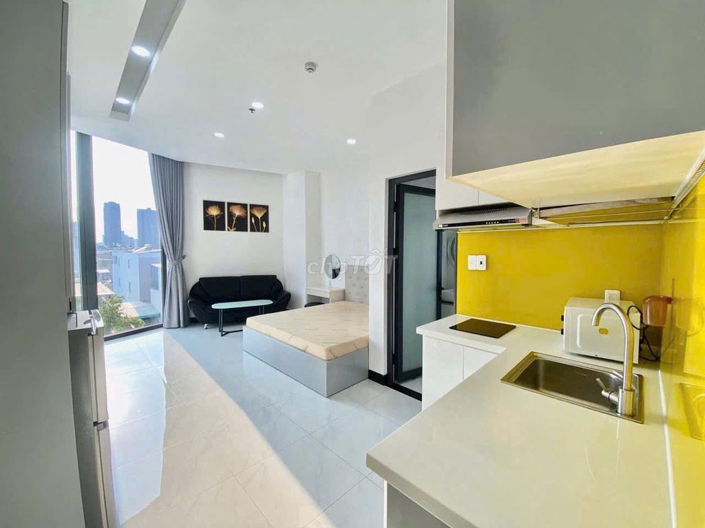 Phòng cho thuê Thích Quảng Đức, Phú Nhuận 38m² giá 6.3 triệu - Cửa sổ lớn, máy giặt riêng!