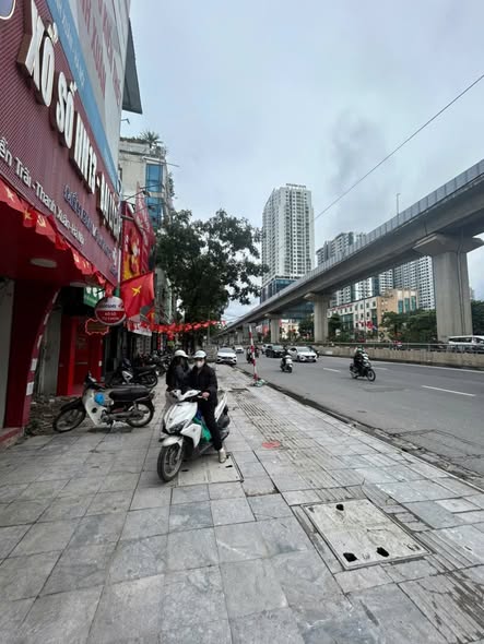 Mặt phố Nguyễn Trãi, Thanh Xuân 26m² giá 14.4 tỷ - Kinh doanh đỉnh cao!