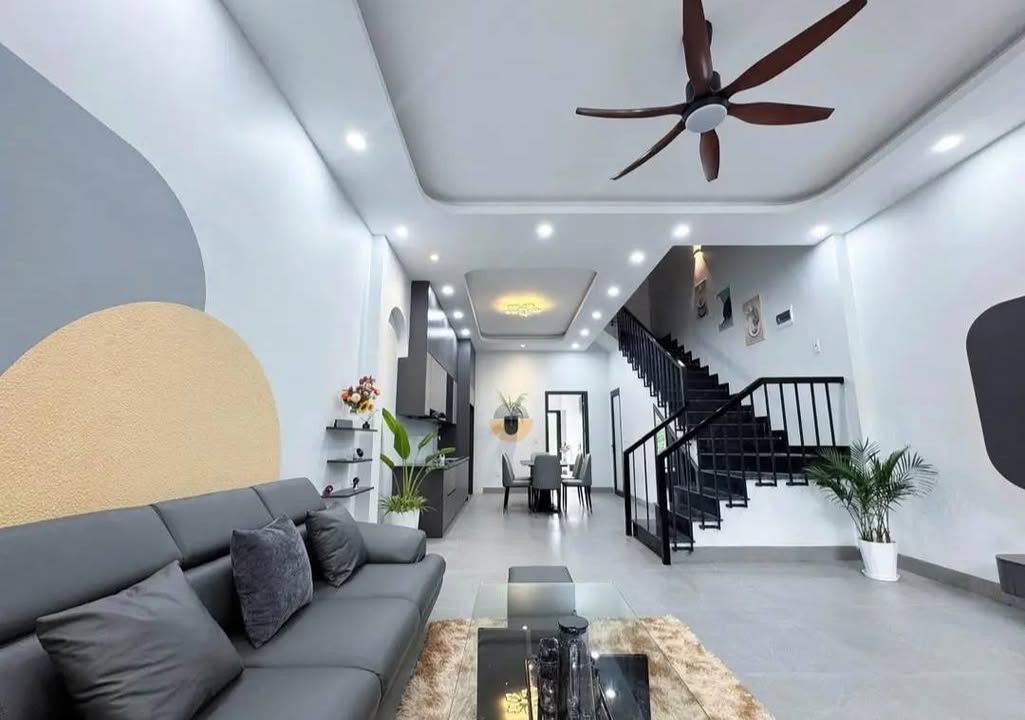 Nhà 3 tầng đường Trần Thủ Độ, phường Nam Cường, Lào Cai - Giá chỉ 4 tỷ VND!