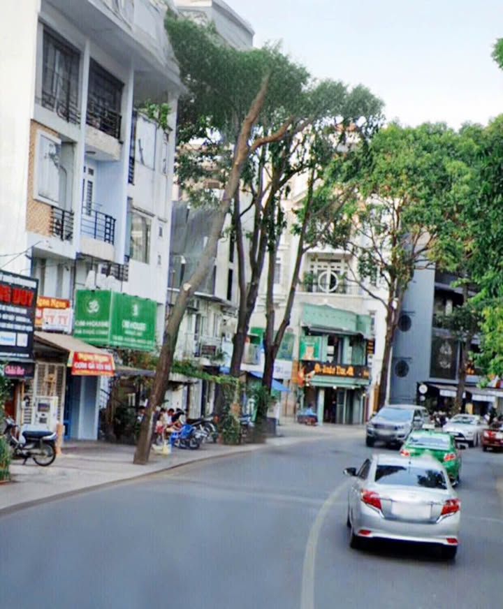 Nhà mặt tiền Trường Sa, Phú Nhuận, 36m² giá 8 tỷ - Vị trí đắc địa, thương lượng ngay!