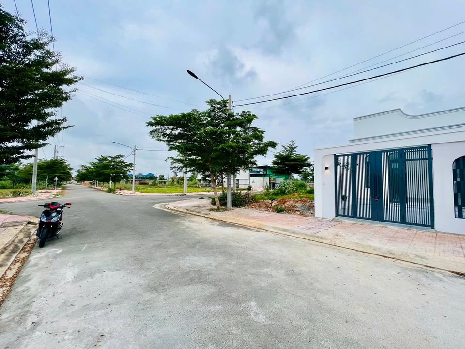 Nhà đẹp hoàn thiện tại KDC Nam An, xã Hàm Thắng, 97.6m² - Giá 1.43 tỷ