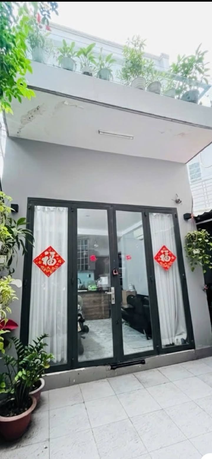 Nhà đẹp quận 8, 32m² giá 3.8 tỷ - Sẵn sàng vào ở ngay!