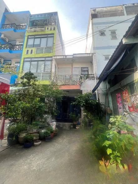 Bán nhà 2 tầng đường Nguyễn Quý Yêm, quận Bình Tân, 53m² giá 4.75 tỷ - Vị trí đẹp tiện ích xung quanh!