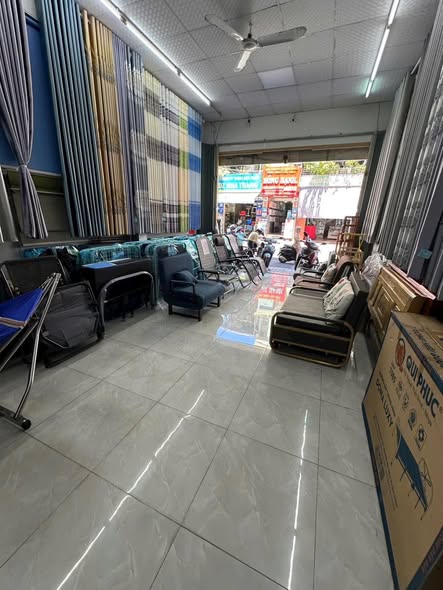 Nhà 4 tầng mặt tiền đường Thống Nhất Nha Trang 99.6m² giá 20 tỷ - Cơ hội đầu tư kinh doanh lý tưởng!