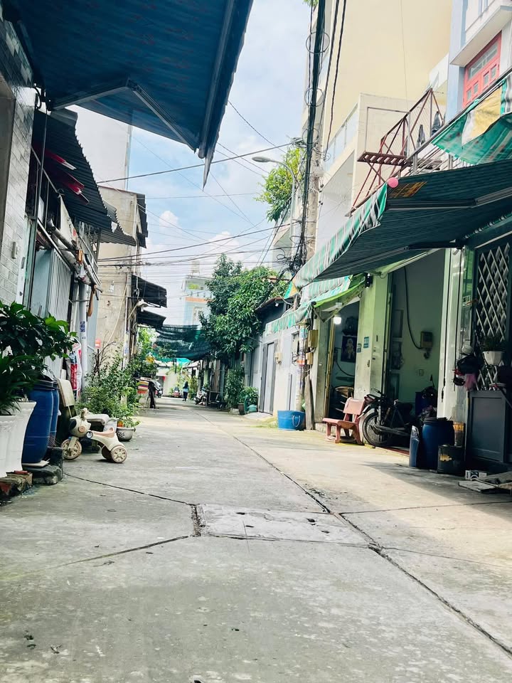 Đất xây dựng CHDV Lê Văn Quới, Bình Tân 121m² giá 7.2 tỷ - Tặng thêm 5 phòng trọ ổn định thu nhập!