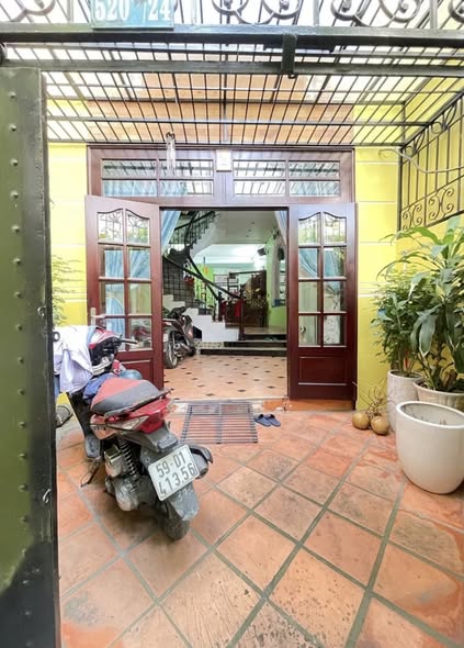 Biệt thự Townhouse Thành Thái Quận 10 64m² giá 12.5 tỷ - Thiết kế cổ điển sang trọng!