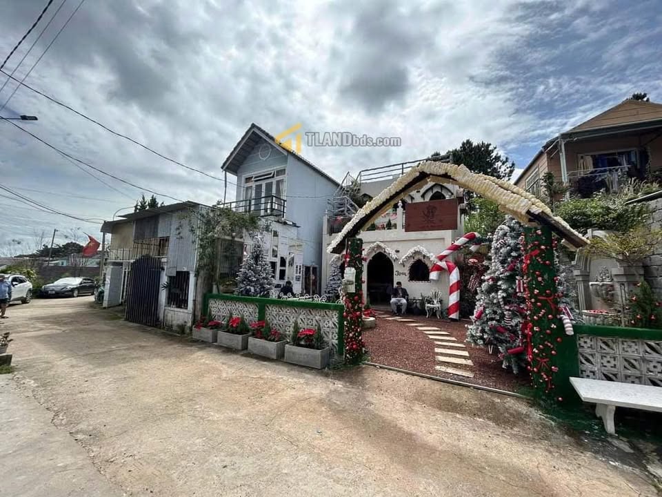 Nhà phố Đồi Thông Tin, Đà Lạt 260.94m² giá 8.5 tỷ - Sổ riêng, chính chủ!